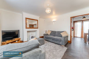 Sitting Room- click for photo gallery